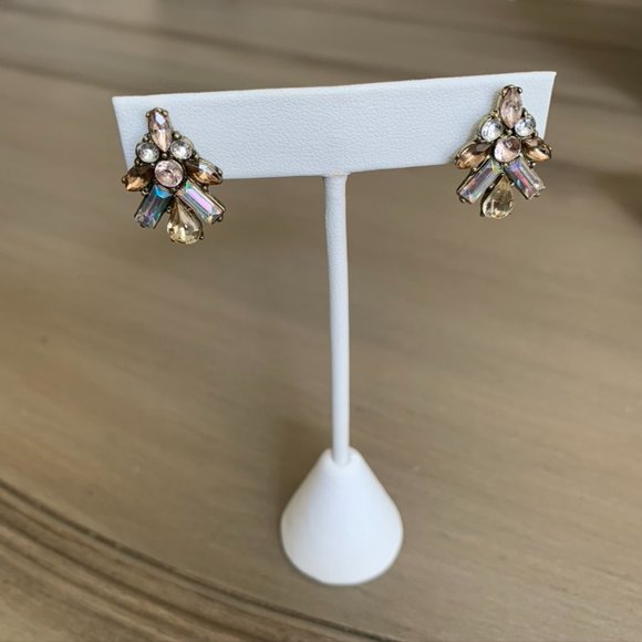 ✨BaubleBar✨Cluster earrings, tan iridescent, NEW - Picture 7 of 8